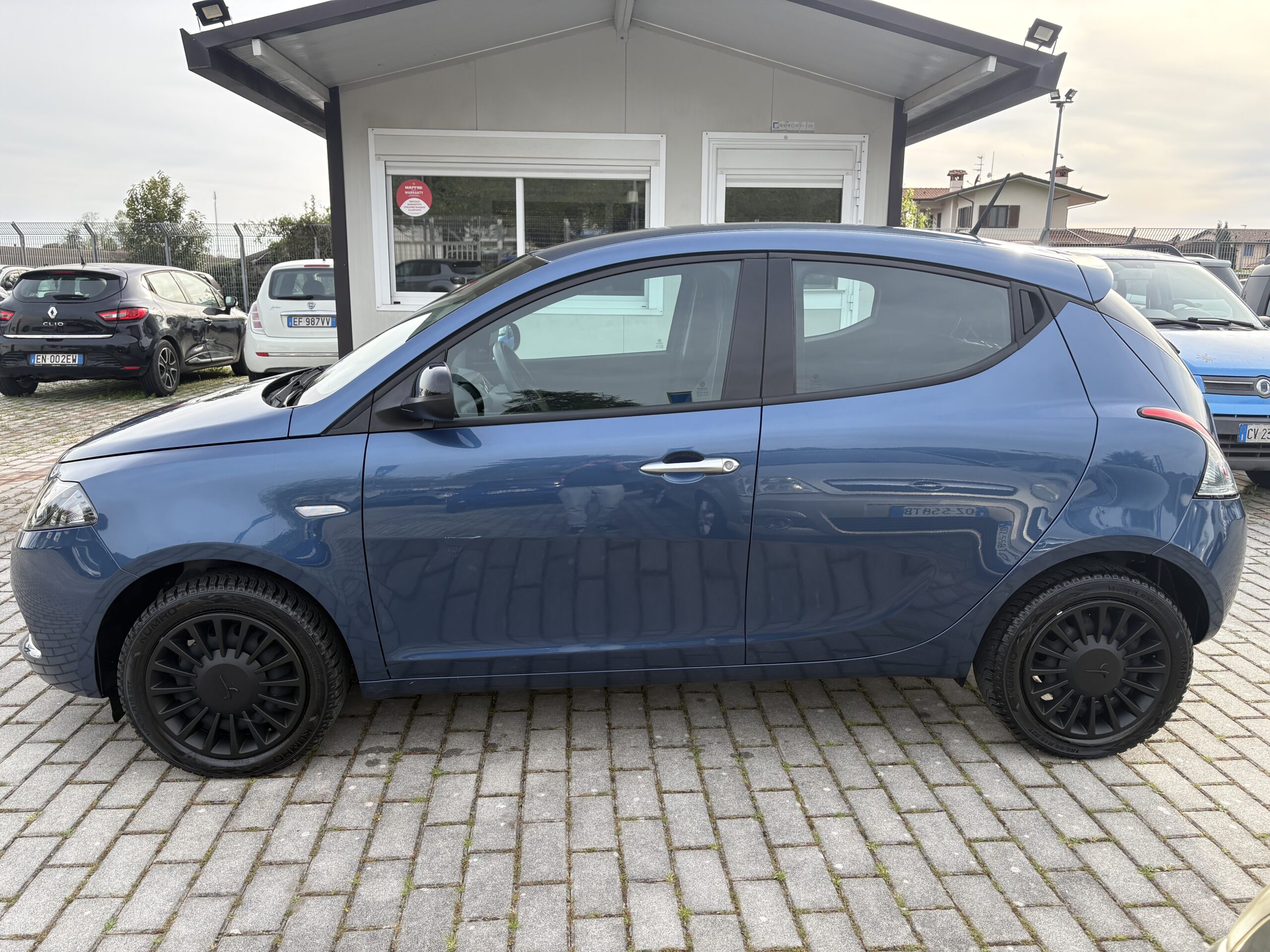 Lancia Y Hybrid
