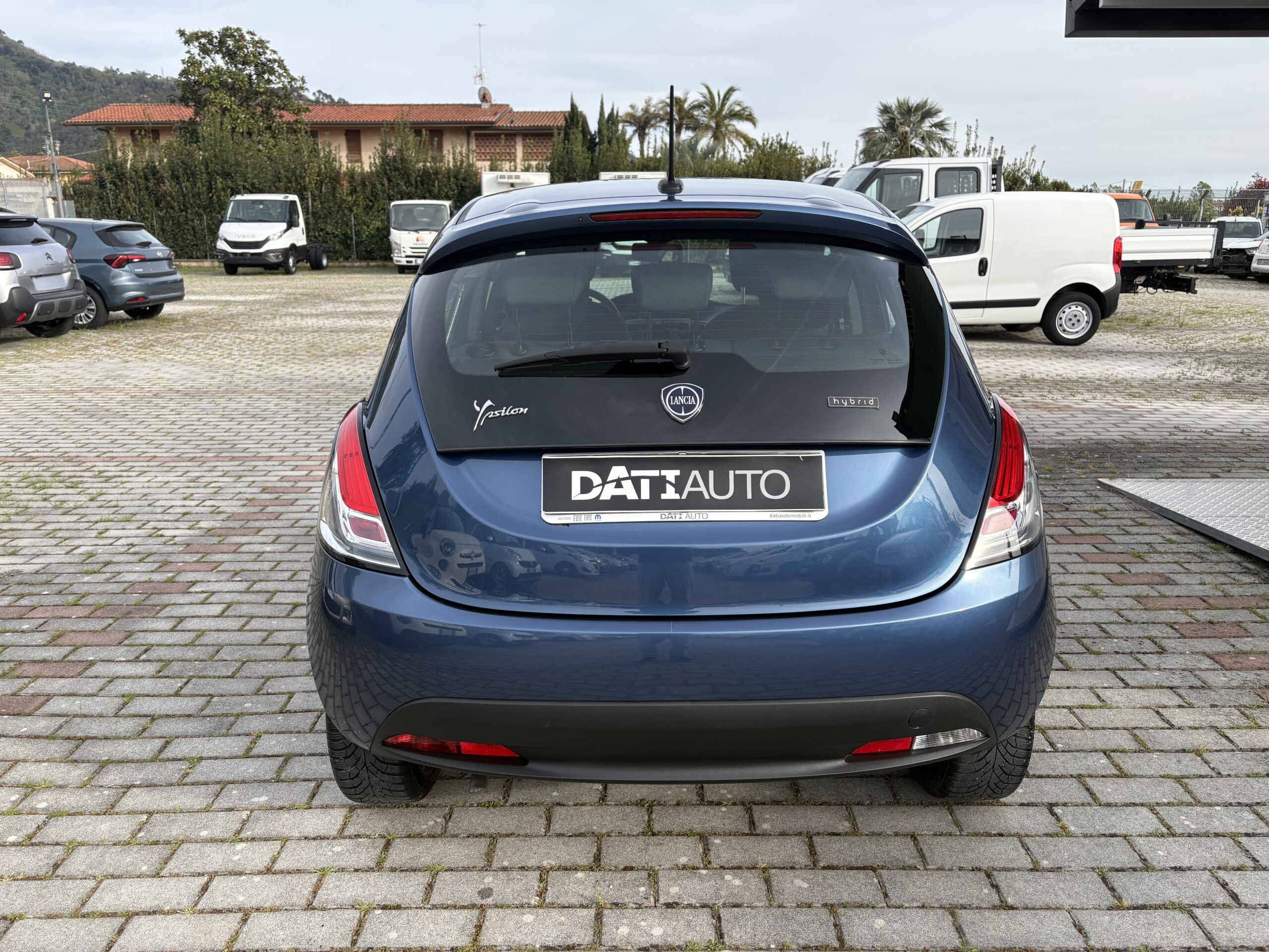 Lancia Y Hybrid