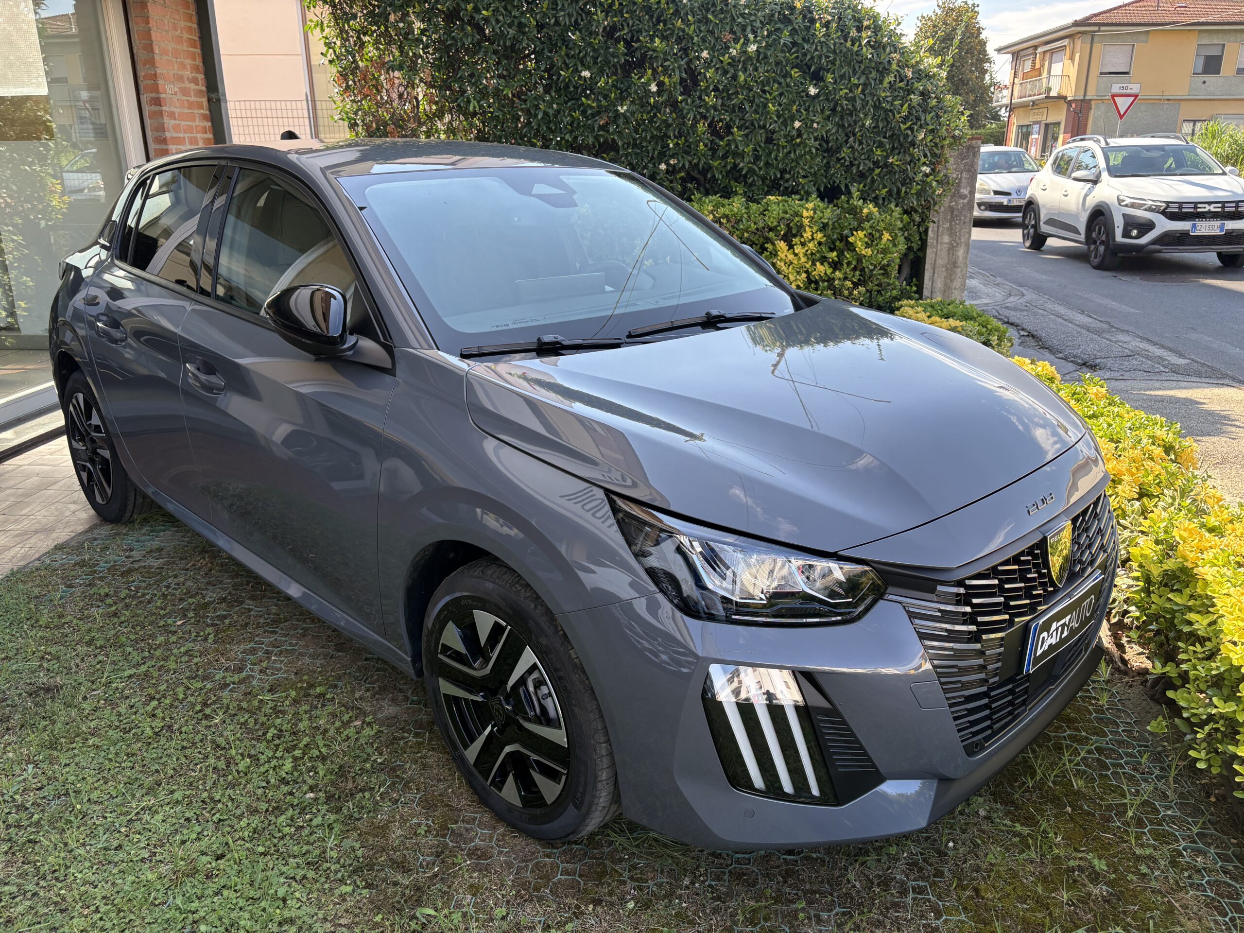 Peugeot 208 1.2 Hybrid Allure
