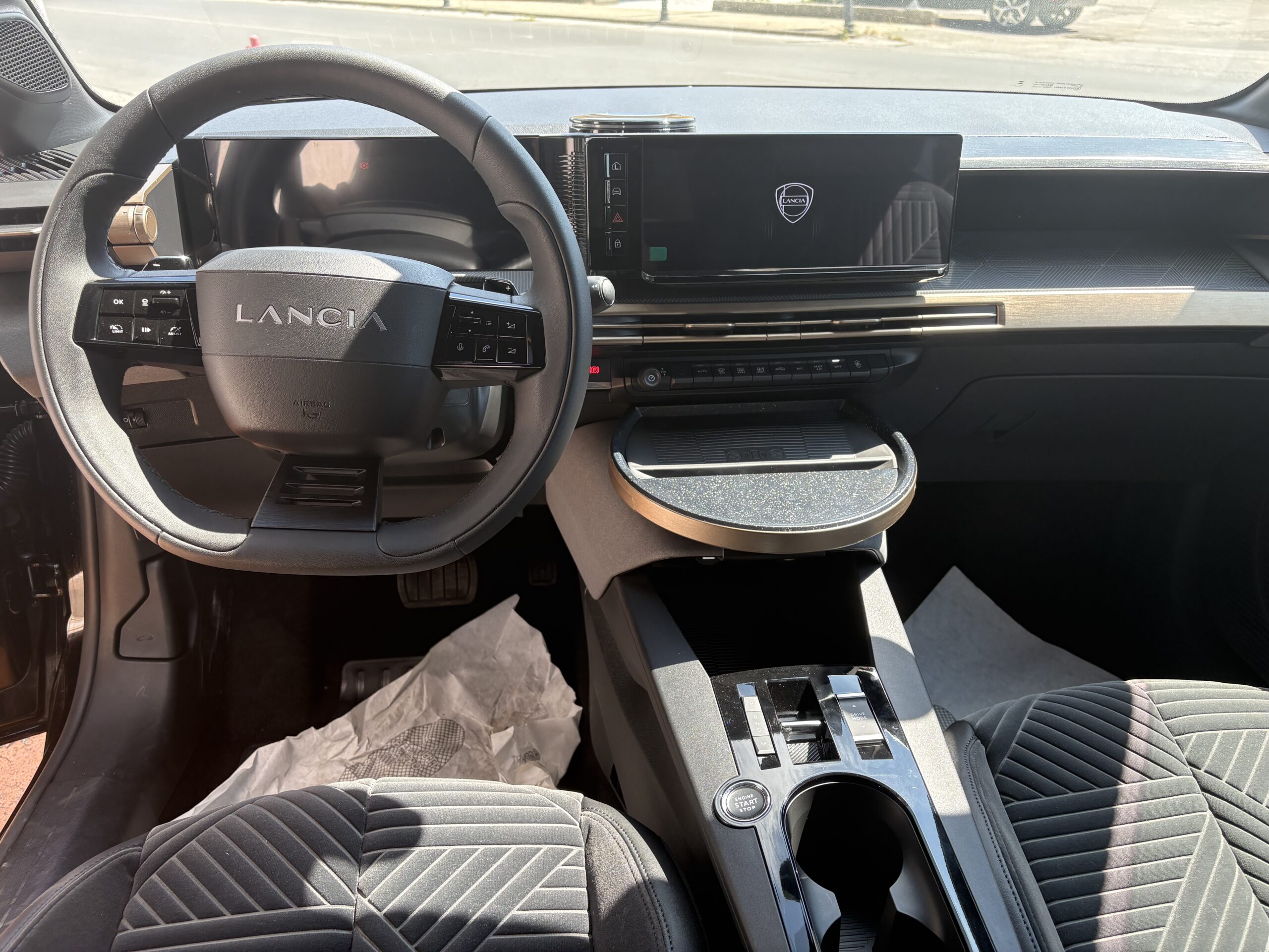 Lancia Ypsilon Hybrid LX 1.2