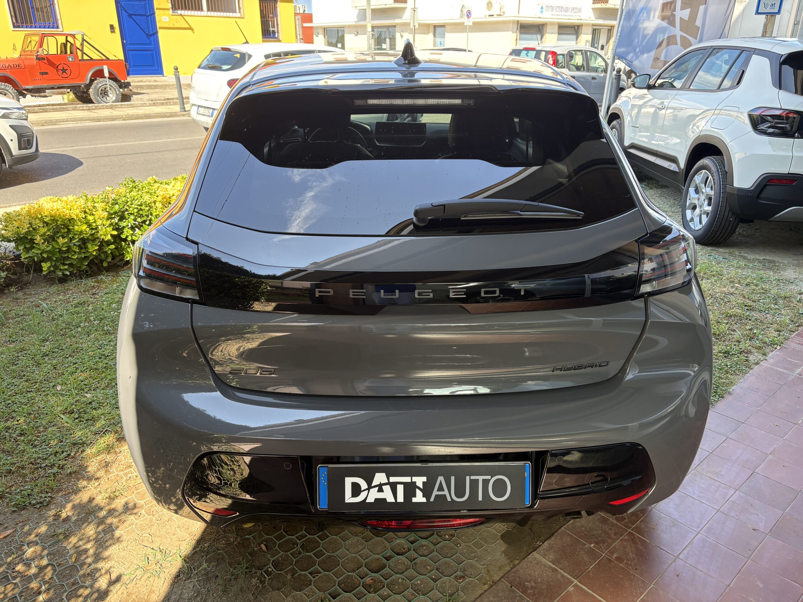 Peugeot 208 1.2 Hybrid Allure