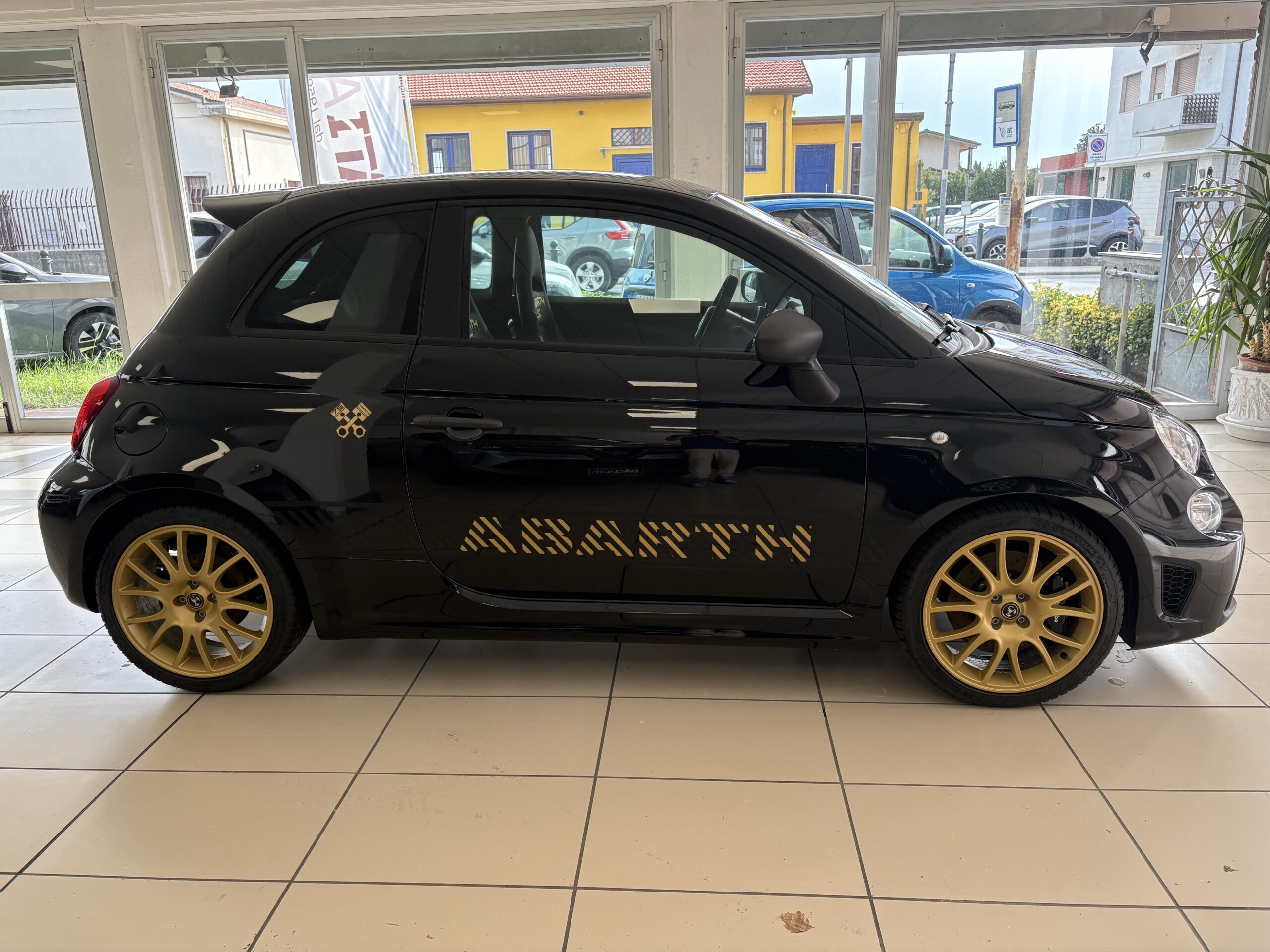 Abarth 695 75° Anniversario