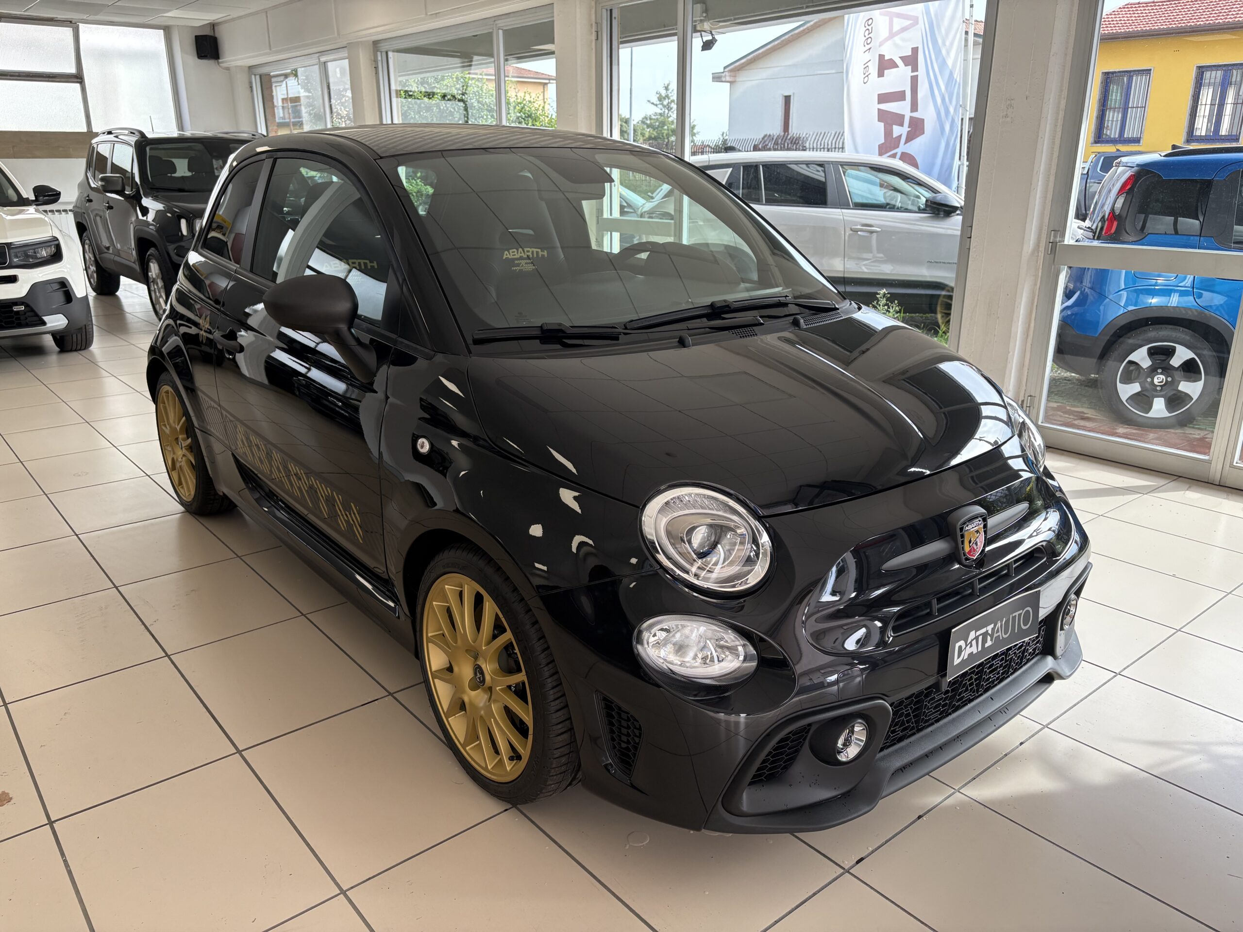 Abarth 695 75° Anniversario