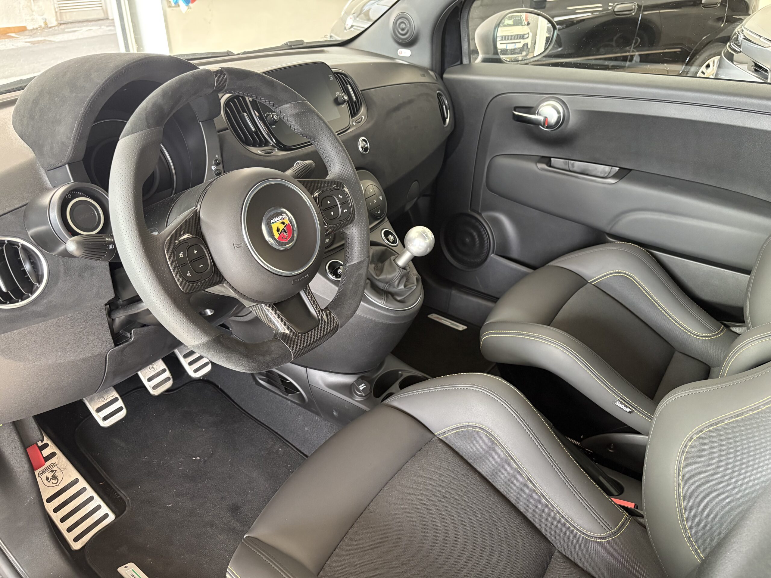 Abarth 695 75° Anniversario