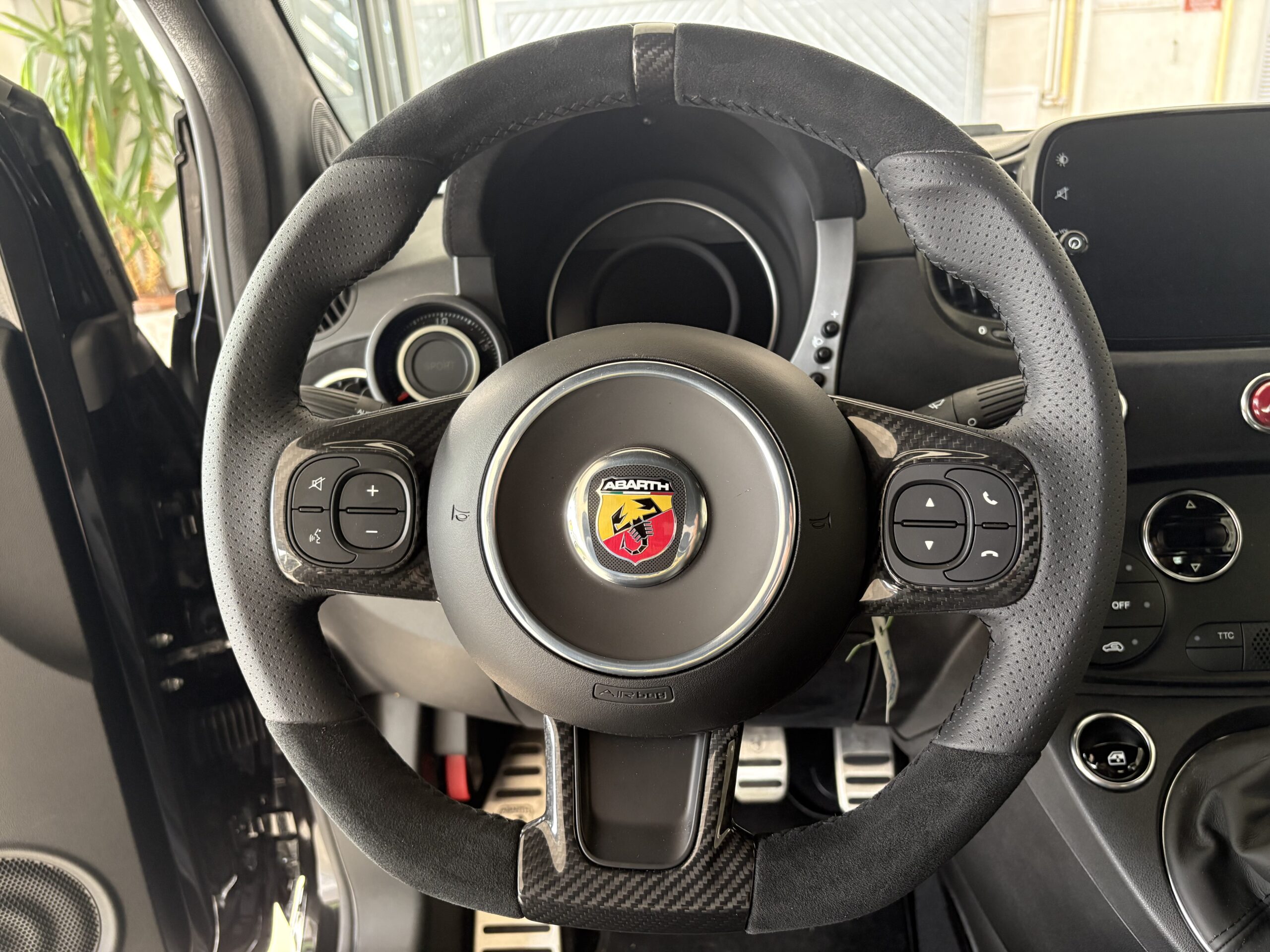Abarth 695 75° Anniversario